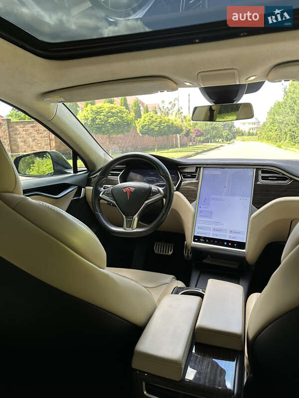 Ліфтбек Tesla Model S 2016 в Рівному фото 24 Ліфтбек Tesla Model S 2016 в Рівному