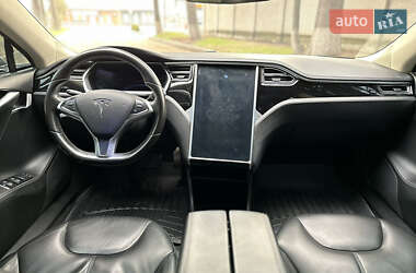 Ліфтбек Tesla Model S 2014 в 