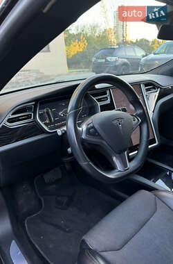 Лифтбек Tesla Model S 2017 в 