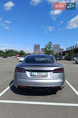 Лифтбек Tesla Model S 2024 в 
