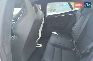 Лифтбек Tesla Model S 2024 в 