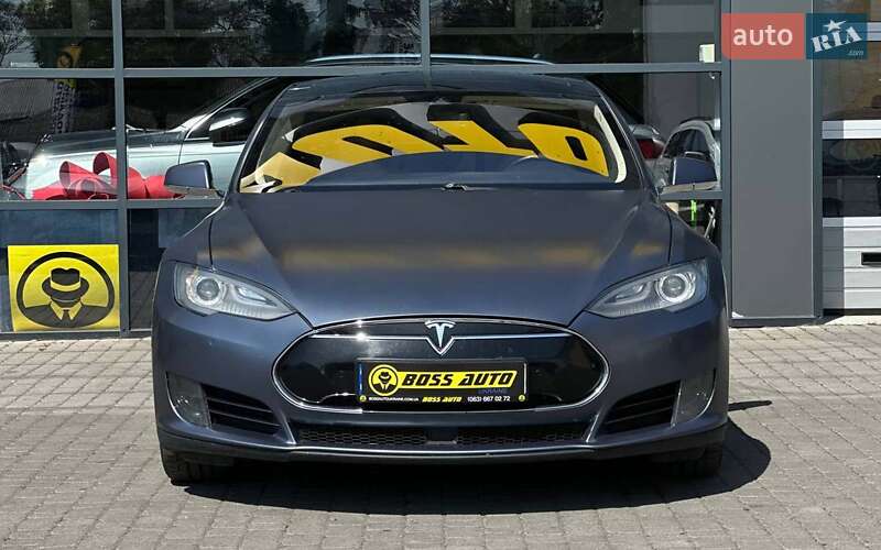 Лифтбек Tesla Model S 2015 в Ивано-Франковске