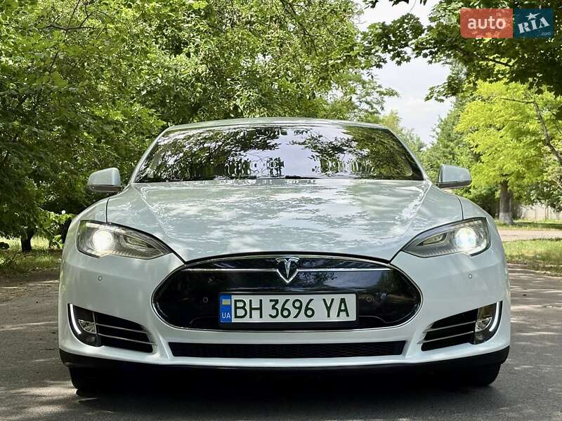 Лифтбек Tesla Model S 2013 в Одессе