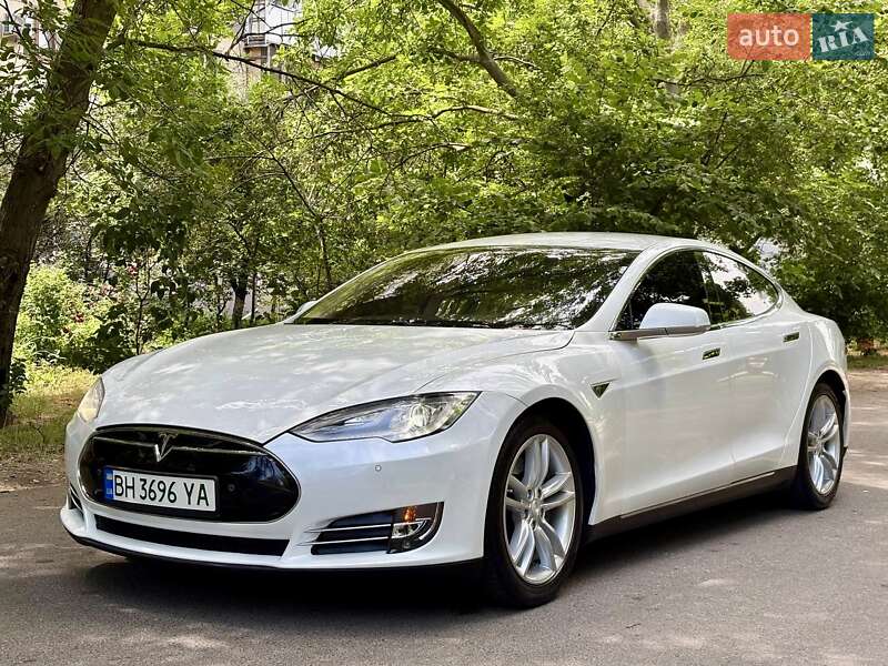 Лифтбек Tesla Model S 2013 в Одессе