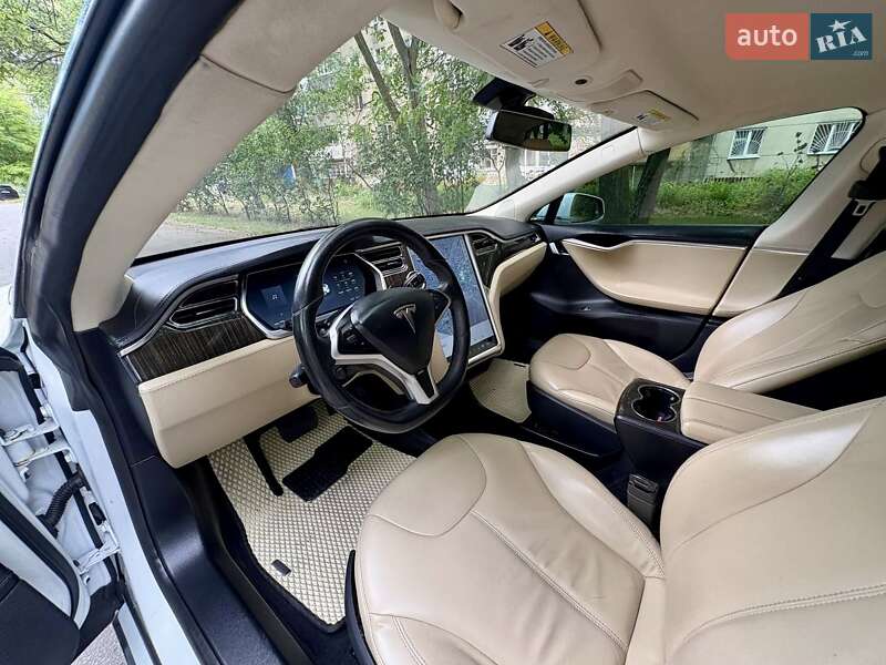 Лифтбек Tesla Model S 2013 в Одессе