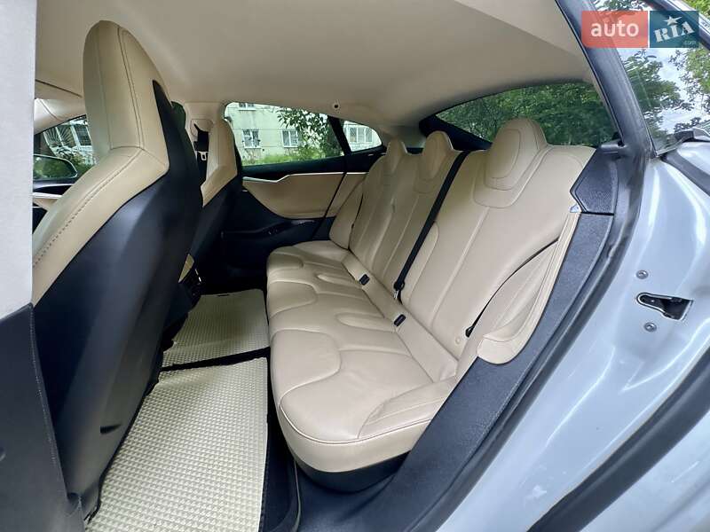 Лифтбек Tesla Model S 2013 в Одессе