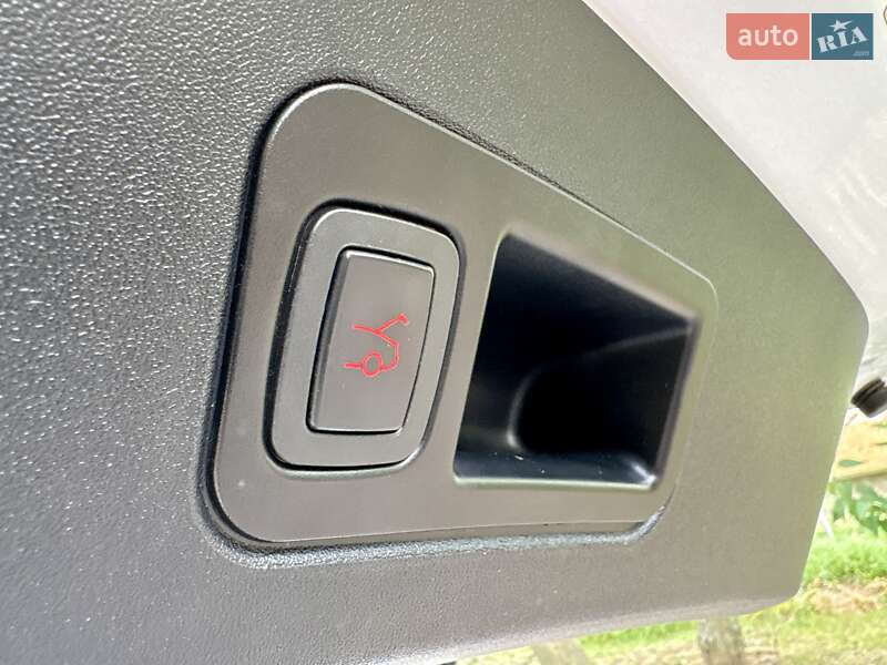 Лифтбек Tesla Model S 2013 в Одессе