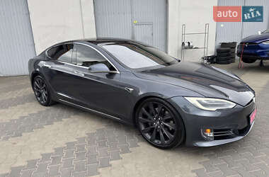 Лифтбек Tesla Model S 2017 в 