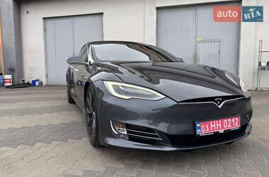 Лифтбек Tesla Model S 2017 в 