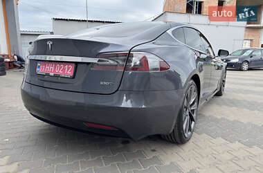Лифтбек Tesla Model S 2017 в 