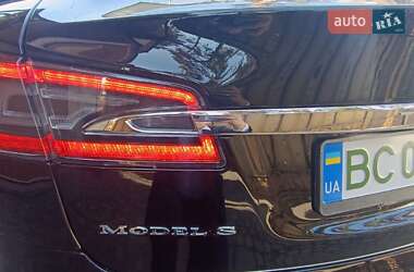 Лифтбек Tesla Model S 2016 в 