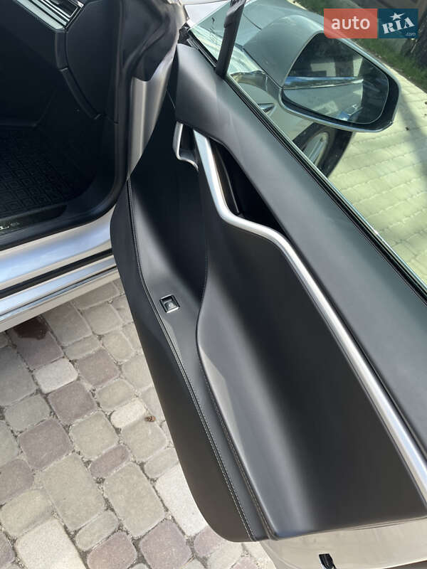Лифтбек Tesla Model S 2018 в Гостомеле