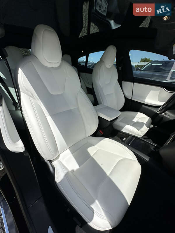 Лифтбек Tesla Model S 2020 в Ивано-Франковске