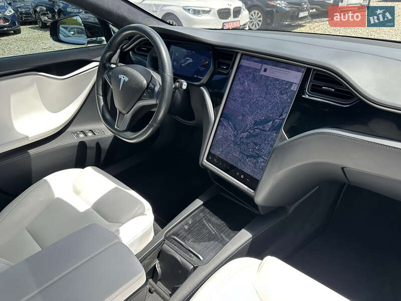 Лифтбек Tesla Model S 2020 в Ивано-Франковске