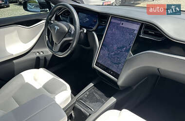 Лифтбек Tesla Model S 2020 в 