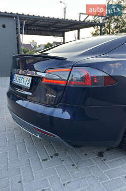 Лифтбек Tesla Model S 2013 в 