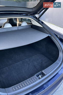 Лифтбек Tesla Model S 2013 в 