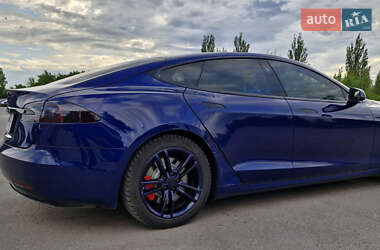 Ліфтбек Tesla Model S 2016 в 