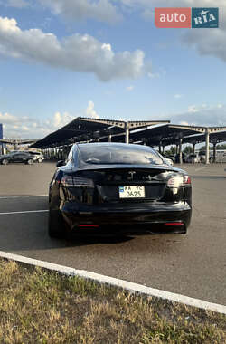 Лифтбек Tesla Model S 2022 в 