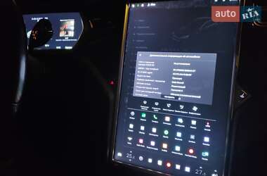 Ліфтбек Tesla Model S 2014 в 