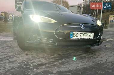 Ліфтбек Tesla Model S 2014 в 