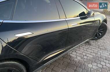 Ліфтбек Tesla Model S 2014 в 