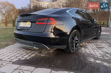 Ліфтбек Tesla Model S 2014 в 