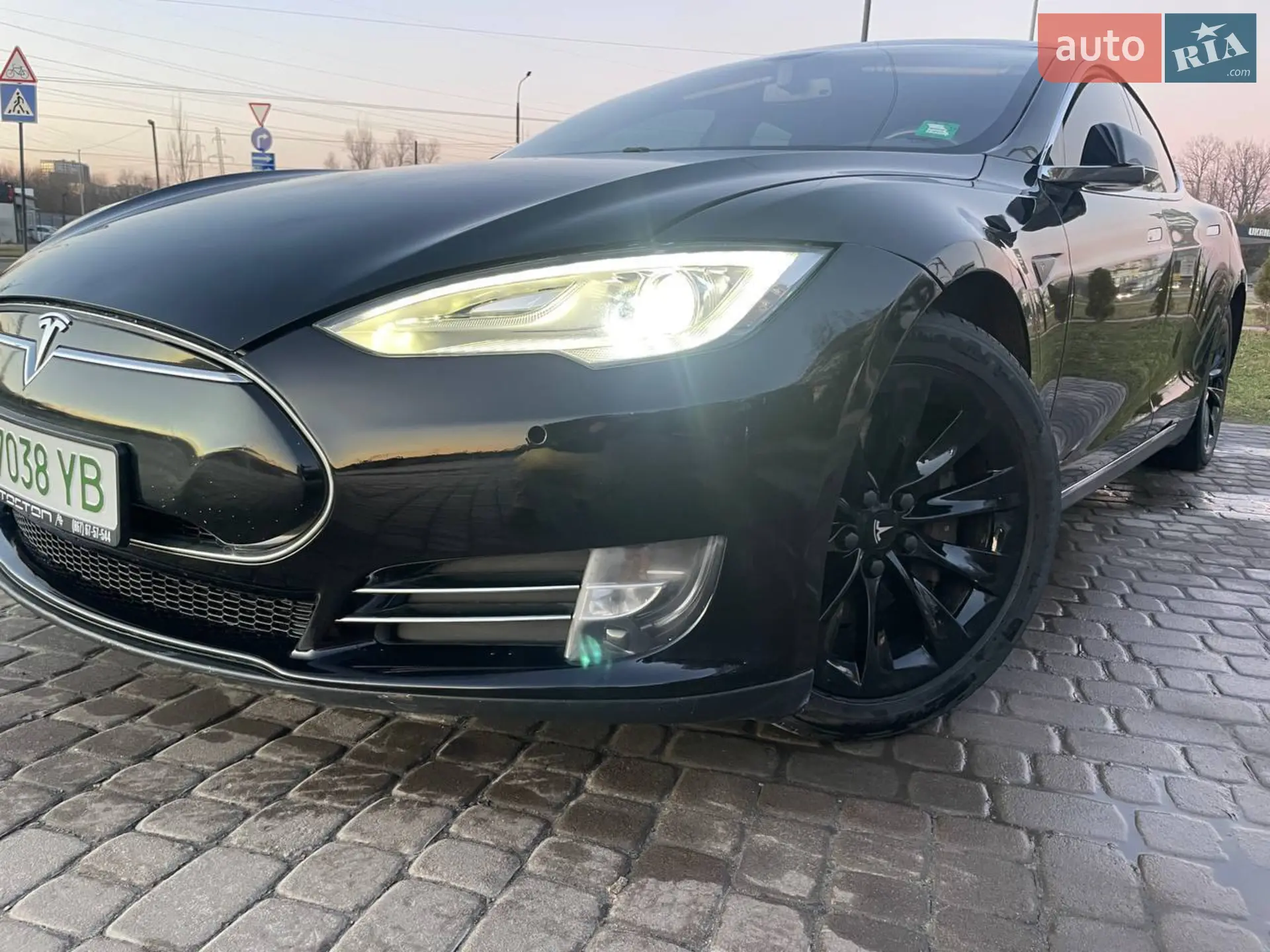 2014 Tesla Model S - мініатюра 58