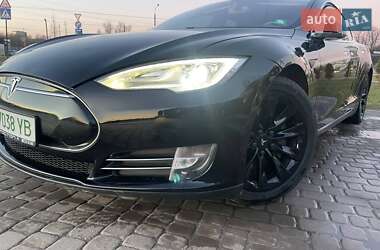 Ліфтбек Tesla Model S 2014 в 