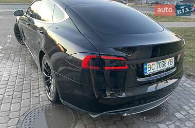 Ліфтбек Tesla Model S 2014 в 