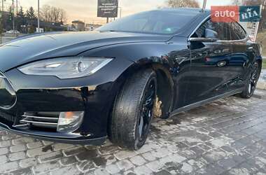 Ліфтбек Tesla Model S 2014 в 