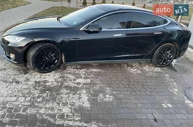 Ліфтбек Tesla Model S 2014 в 