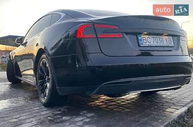 Ліфтбек Tesla Model S 2014 в 