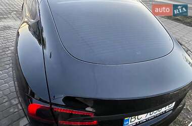 Ліфтбек Tesla Model S 2014 в 
