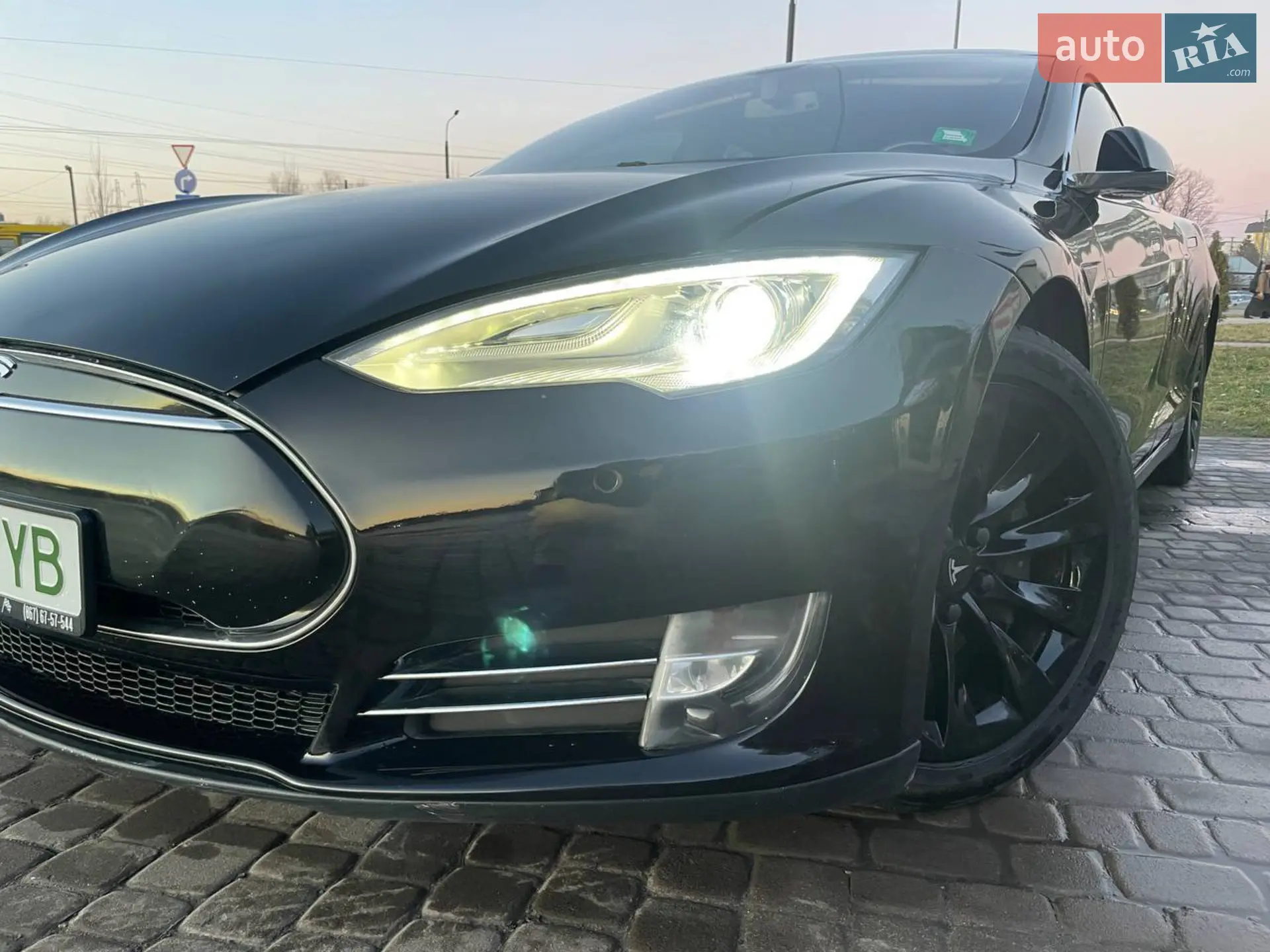 2014 Tesla Model S - мініатюра 112