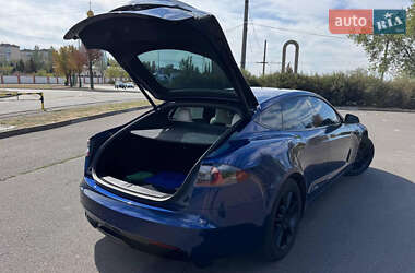Лифтбек Tesla Model S 2022 в 
