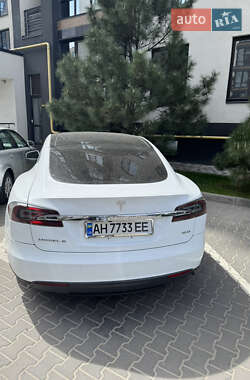 Ліфтбек Tesla Model S 2015 в Софіївській Борщагівці