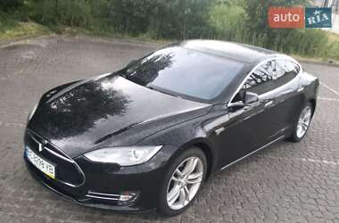 Ліфтбек Tesla Model S 2016 в Львові