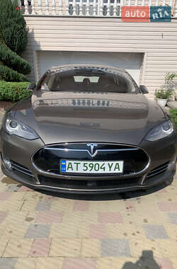 Ліфтбек Tesla Model S 2015 в 