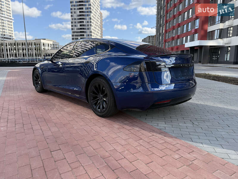 Ліфтбек Tesla Model S 2017 в Києві
