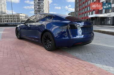 Лифтбек Tesla Model S 2017 в 