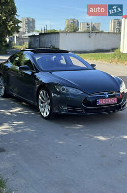 Лифтбек Tesla Model S 2014 в 