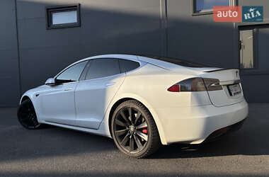 Ліфтбек Tesla Model S 2020 в 