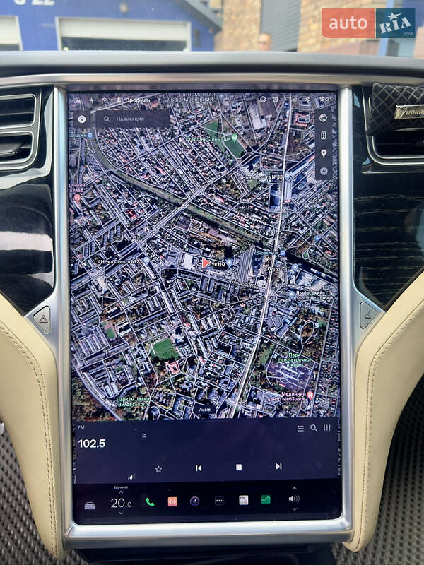 Лифтбек Tesla Model S 2017 в Киеве