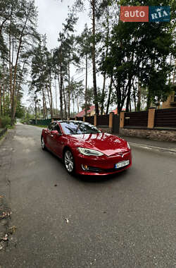 Лифтбек Tesla Model S 2014 в 