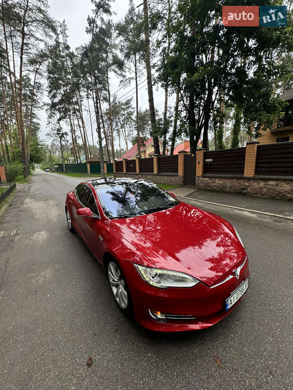 Лифтбек Tesla Model S 2014 в Киеве