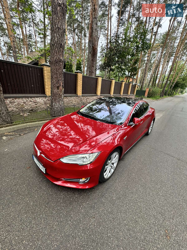 Лифтбек Tesla Model S 2014 в Киеве