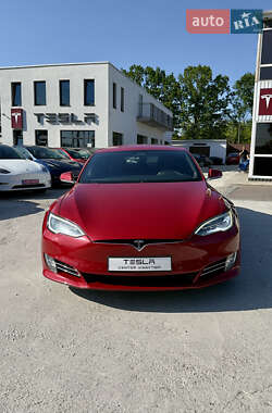 Лифтбек Tesla Model S 2017 в 