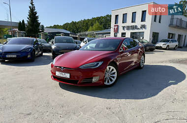 Лифтбек Tesla Model S 2017 в Виннице