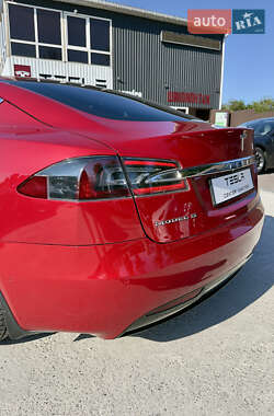 Лифтбек Tesla Model S 2017 в 